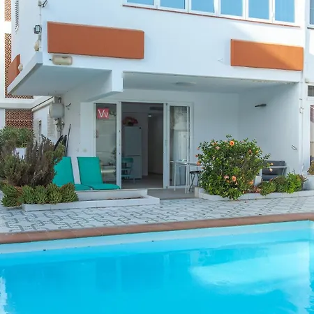 Hotel Con Terraza Y Piscina En Playa Del Ing 3*