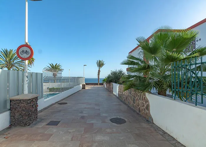 Con Terraza Y Piscina En Playa Del Ing Playa del Ingles (Gran Canaria)