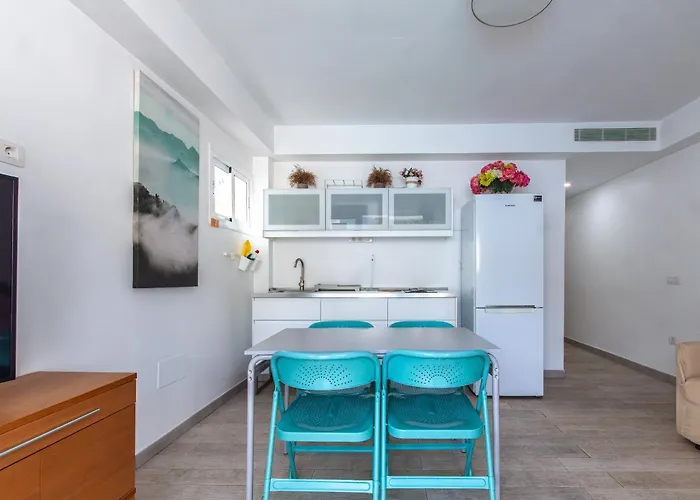 Con Terraza Y Piscina En Playa Del Ing Апартаменты