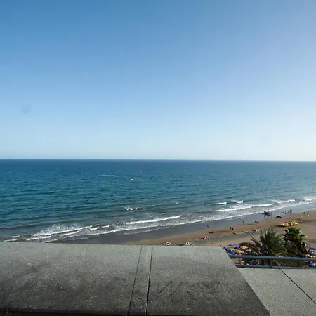 Con Terraza Y Piscina En Playa Del Ing