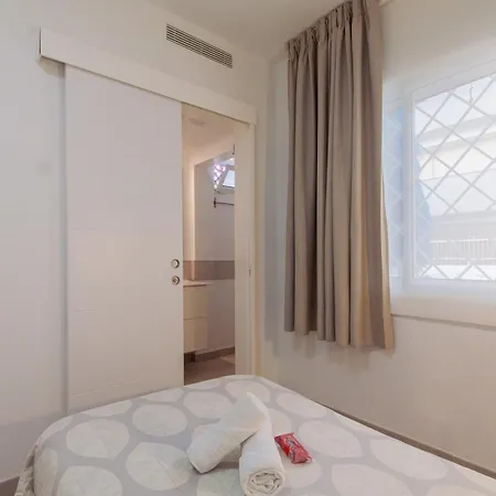 Apartment Con Terraza Y Piscina En Playa Del Ing *