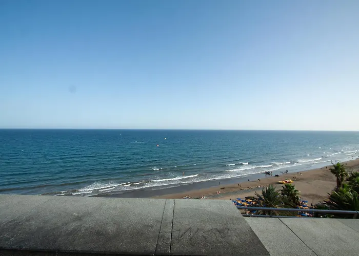 Con Terraza Y Piscina En Playa Del Ing