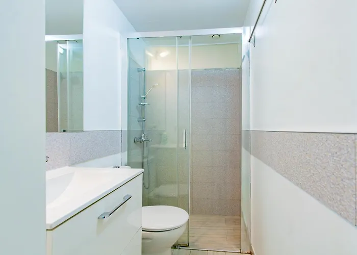 Con Terraza Y Piscina En Playa Del Ing *