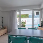 Con Terraza Y Piscina En Playa Del Ing Playa del Inglés